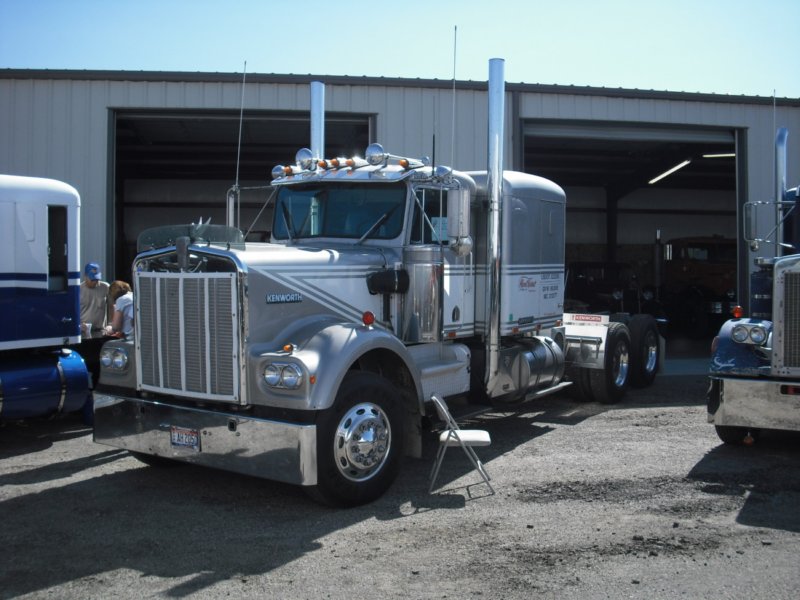 kenworth401.jpg