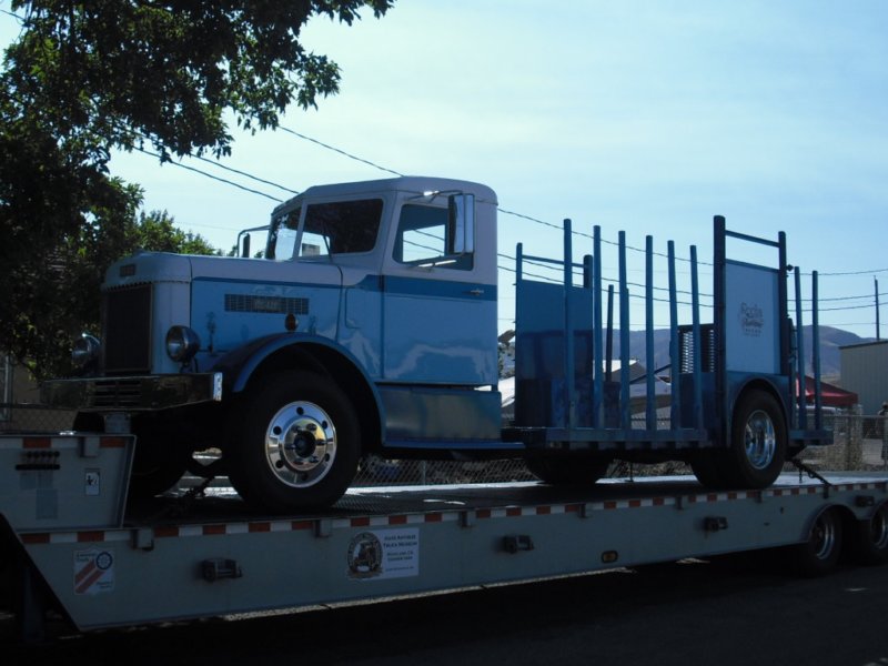 peterbilt101.jpg