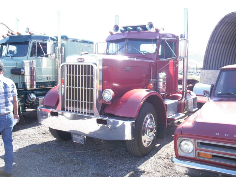 peterbilt201.jpg